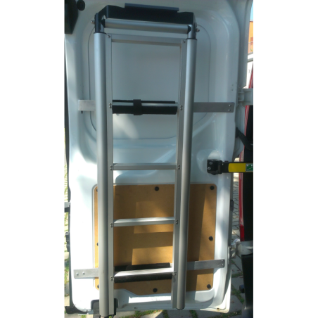 5-step telescopic ladder with storage